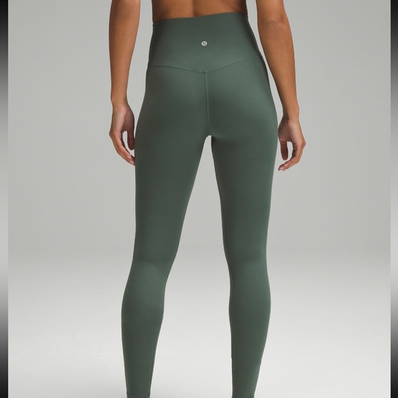 🍋NWT (16) LuluLemon Align highrise pants 28 inch inseam 🍋 - Picture 2 of 10